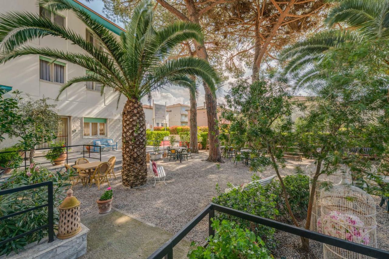Hotel Massimo Marina di Cecina Extérieur photo