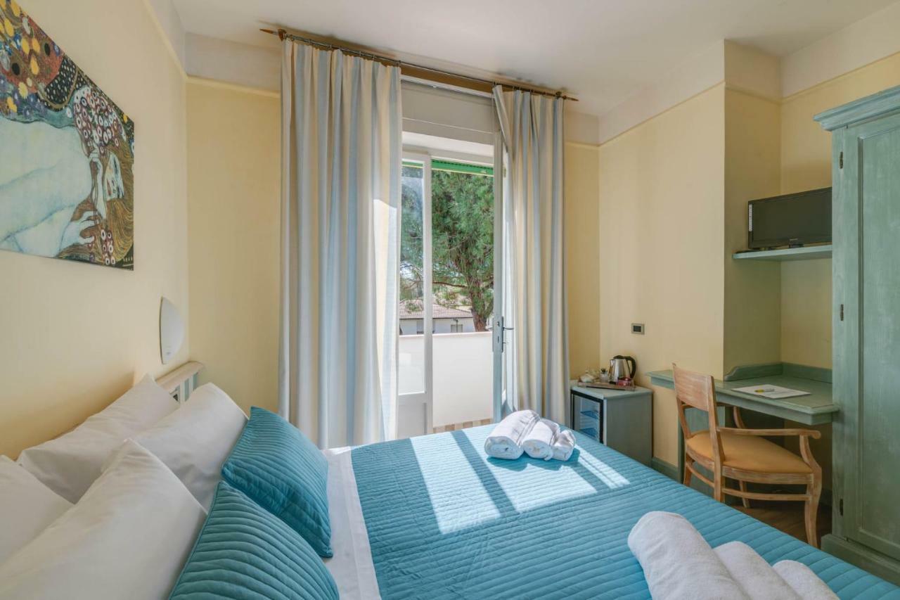 Hotel Massimo Marina di Cecina Extérieur photo